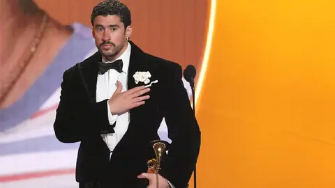 Bad Bunny hace historia y gana el Grammy a Álbum del Año 2026