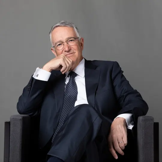 Los archivos corresponden a correos electrónicos y listas de contactos; Hasta ahora no existe evidencia pública que vincule al empresario con delitos./ FB: Ricardo Salinas