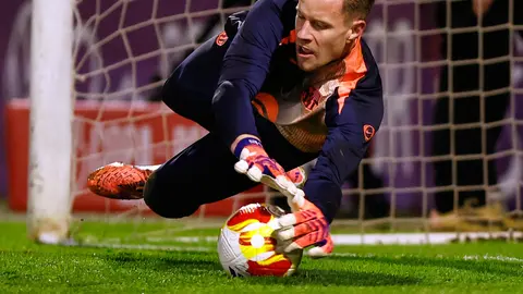 Ter Stegen en el calentamiento de un partido | AP