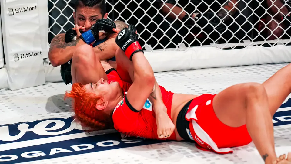 Combate en la jaula l X:combateglobal