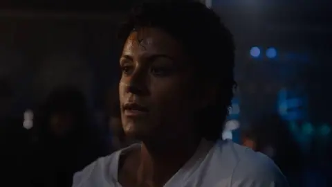El protagonista de la película es Jaafar Jackson, sobrino del Rey del Pop/X: @michaeljackson