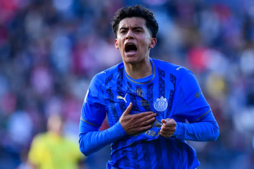 Richard Ledezma festejando un gol con Chivas en la Jornada 4 | Imago7