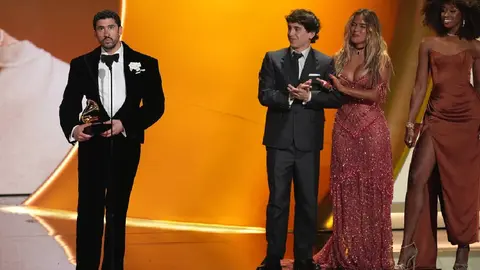 Bad Bunny aprovechó la entrega de un reconocimiento para levantar la voz en favor de los latinos/AP