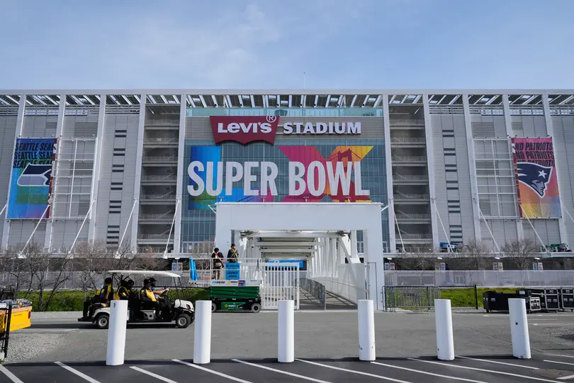 La fachada del Levi's Stadium previo al Super Bowl LX entre los New England Patriots y los San Francisco 49ers | AP