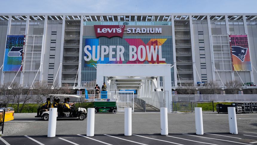La fachada del Levi's Stadium previo al Super Bowl LX entre los New England Patriots y los San Francisco 49ers | AP