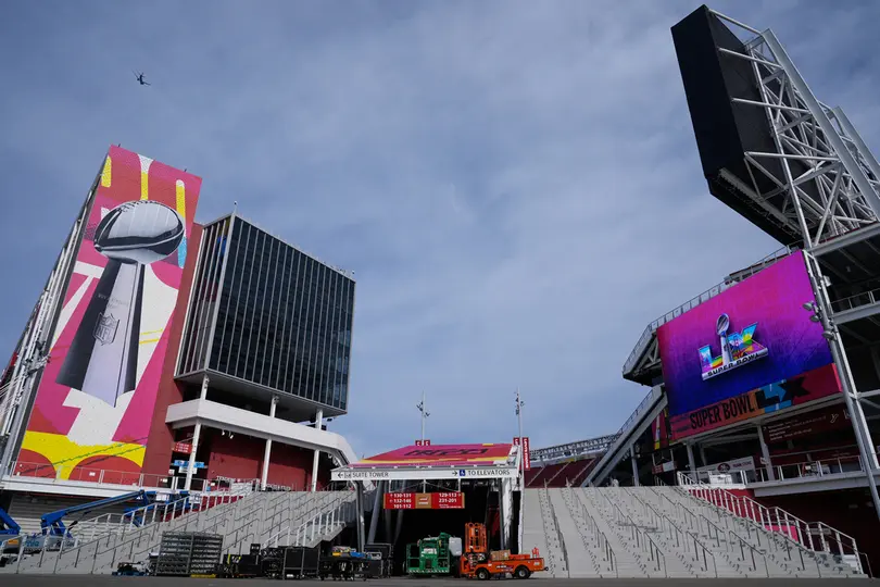 Trabajadores siguen con las obras para tener el Levi's Stadium listo para el Super Bowl | AP