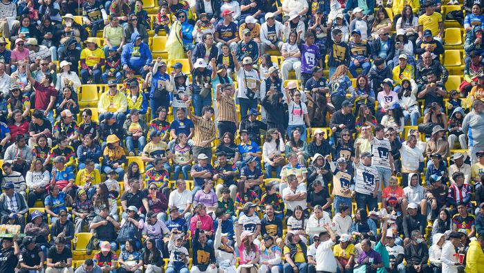 Afición en el Estadio Ciudad de los Deportes durante el partido Pumas vs América de la Liga MX Femenil | IMAGO7