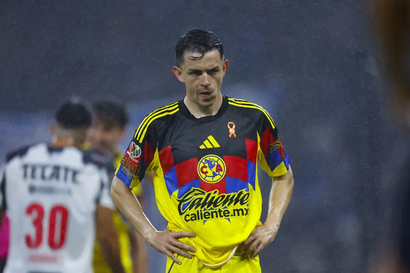 Álvaro Fidalgo durante el partido de América y Rayados en la Liguilla del Apertura 2025 | IMAGO 7