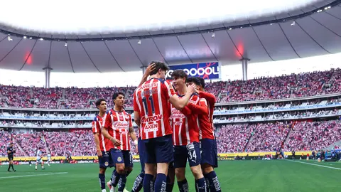 Chivas se mantiene como el primer lugar del torneo | Imago7