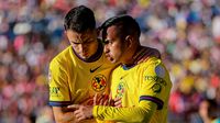 Álvaro Fidalgo y Érick Sánchez durante un partido de América | MEXSPORT