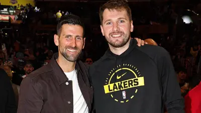 Fiesta en Los Ángeles, cortesía de Djokovic y Doncic: Así celebraron juntos el cumpleaños del astro de la NBA