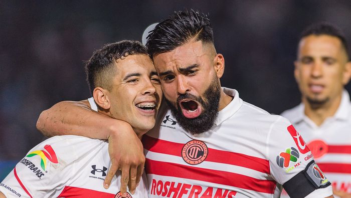 Leo Fernández y Alexis Canelo en celebración con Toluca en 2022 | MEXSPORT