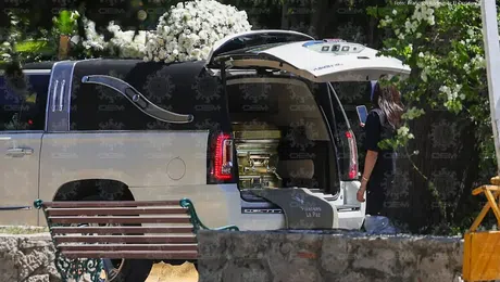 VIDEO: El Mencho llega al panteón de Zapopan en féretro dorado