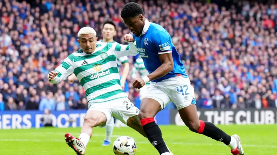 Julián Araujo en el Rangres vs Celtic | AP