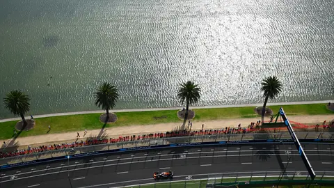 Panorámica de la pista del Circuito de Albert Park en Melbourne, Australia | RED BULL