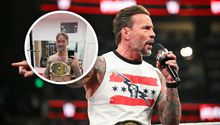 CM Punk al estilo “Becky Two Belts”: la imagen que revive una postal histórica en WWE