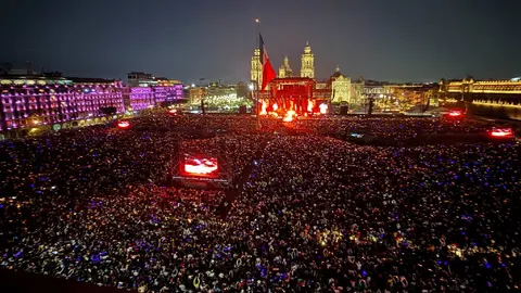 Fueron 400 mil los asistentes al concierto de Shakira en el Zócalo/Gina Sánchez