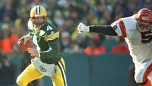 Brett Favre: del cielo en los emparrillados al infierno fuera de ellos