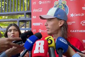 "Chivas es candidato al título": 'Oso' González