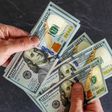 ¿Comprarás dólares este jueves 2 de abril? Así amanece el peso mexicano
