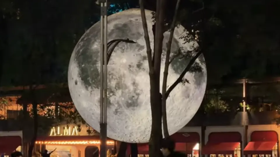 La Luna gigante amplió su exhibición durante las vacaciones de Semana Santa / Redes Sociales