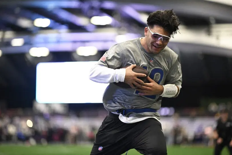 Puka Nacua durante un entrenamiento con Rams l AFP