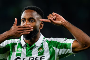 Bakambu le manda un mensaje a Álvaro Fidalgo: "Nos vemos pronto, bro"