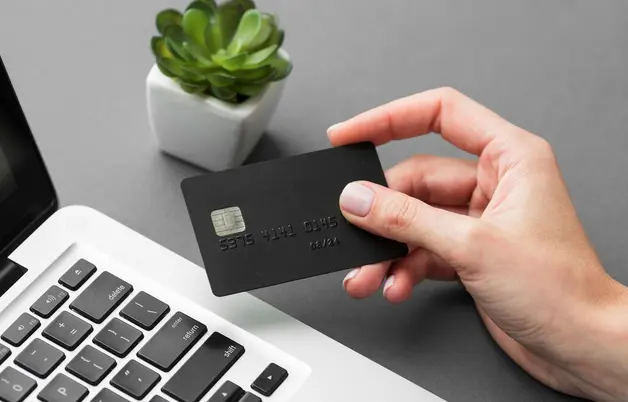 No hay un monto máximo para depositar en tu tarjeta de débito en 2026 / FREEPIK