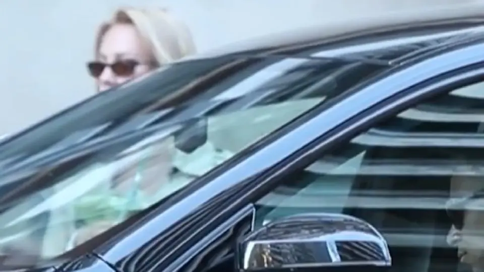 Mbappé y la actríz Ester Expósito I CAPTURA DE PANTALLA