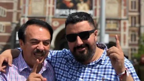 Héctor Huerta junto a Álvaro Morales l INSTA: @hectorhuertad