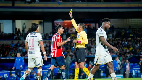 Duelo entre Chivas y Pumas correspondiente a la Jornada 12 del Apertura 2025 de la Liga MX I IMAGO7