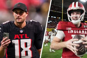 Kirk Cousins y Fernando Mendoza | AP