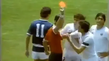 A 68 días del Mundial: México 1986 y el récord de la tarjeta roja más rápida en la historia de las copas del mundo