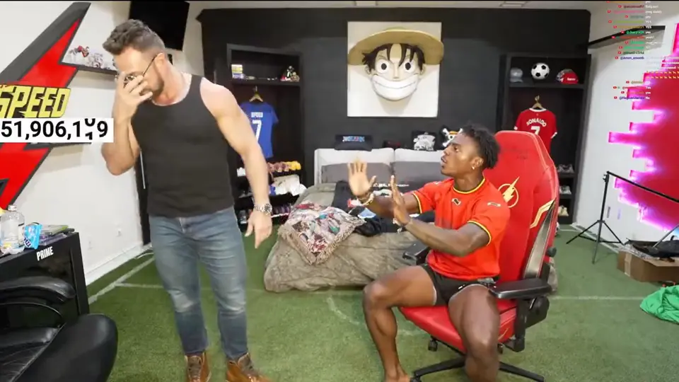 ¡Lo golpean en vivo! LA Knight, luchador de WWE, maltrata al youtuber Speed