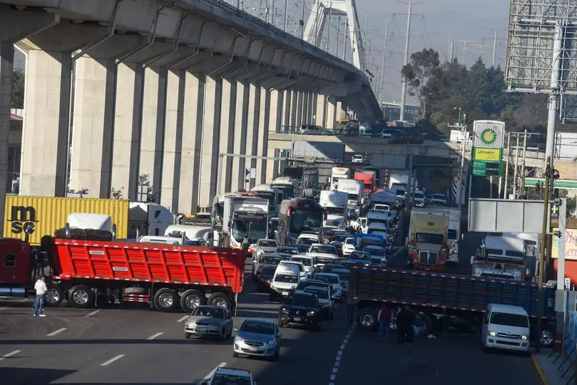 La protesta podría afectar la movilidad en todo el país si no hay algún acuerdo con los transportistas y agricultores / Redes Sociales