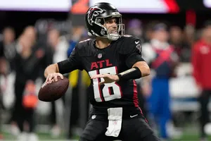 ¡Oficial! Kirk Cousins es nuevo jugador de los Raiders