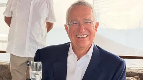 La Corte podría investigar al dueño de TV Azteca y a otros 78 empresarios / FB: @RicardoSalinasPliego