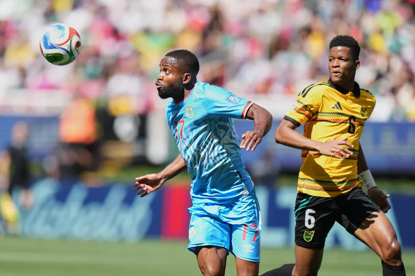 Cédric Bakamubu en el partido ante Jamaica l AP