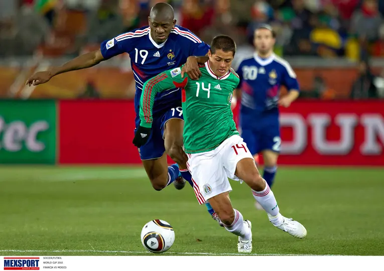 Chicharito Hernández ante Francia en 2010 l MEXSPORT