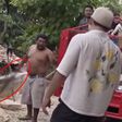 VIDEO: Amenazan a Yulay con un machete mientras repartía juguetes en Guerrero