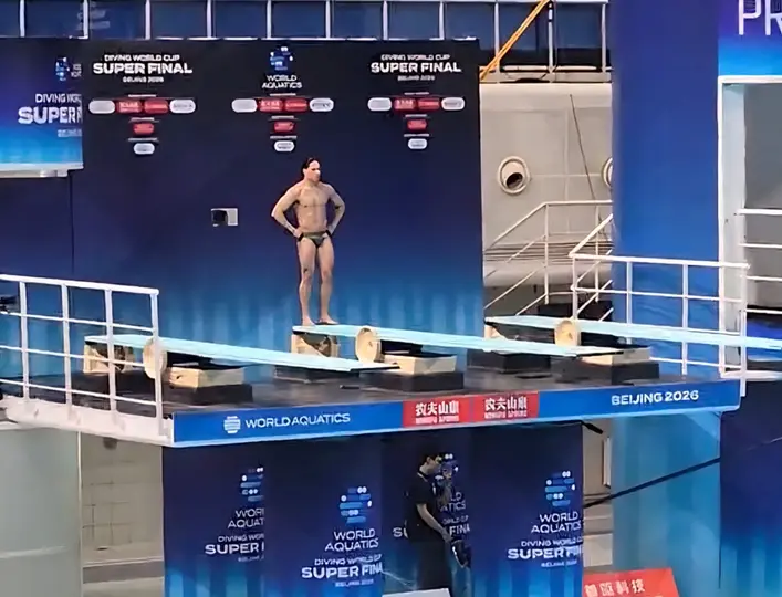Osmar Olvera en la Súper Final desde el trampolín de 3m l X:COM_Mexico