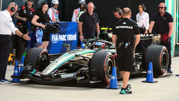 Mercedes en los pits