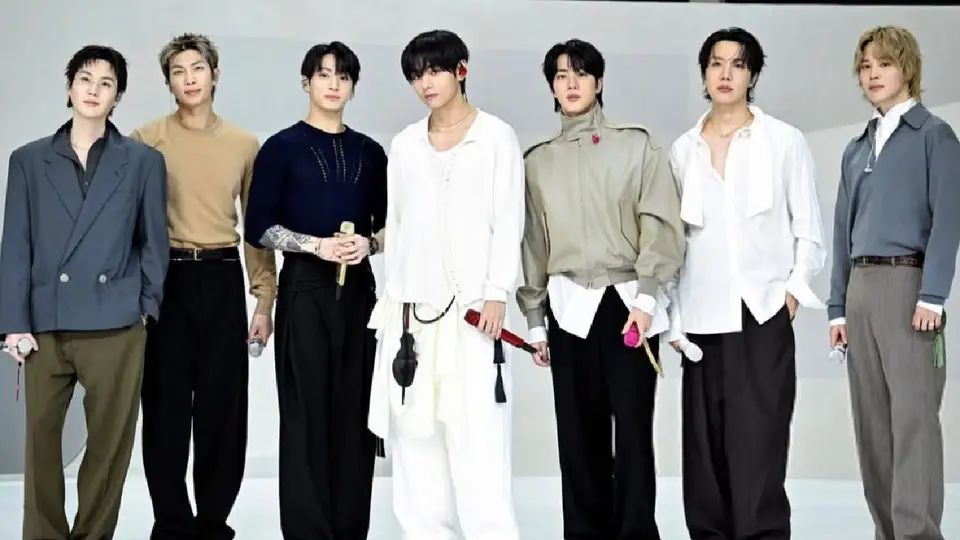 Kim Tae-hyung ahora llena estadios por todo el mundo junto a sus compañeros /  IG: @thv