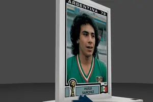 Presenta Panini "Cartotas Monumentales" en sedes mundialistas