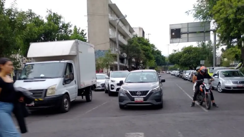 Revisa bien tu placas para evitar alguna multa innecesaria / FB: @orientadorvial