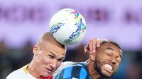 Johan Vásquez sale bien librado tras 'carnicería' en el empate entre Atalanta y Genoa