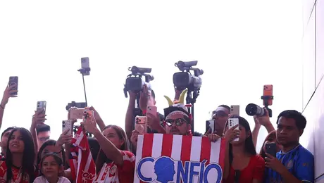 ¡Chivahermanos hacen fiesta! Chivas recibe tremendo recibimiento previo al duelo ante Tigres