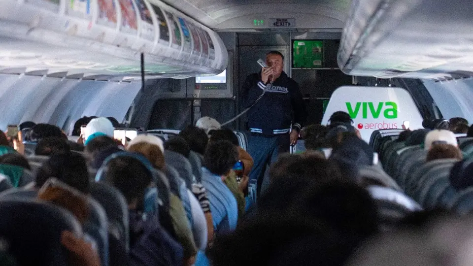 Alerta en el AICM: reportan amenaza de bomba en avión de Viva Aerobus