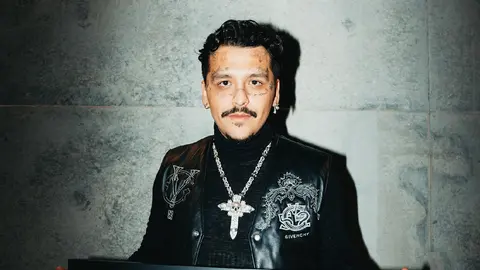 El compositor de regional mexicano dijo que la banda de rock siempre sonaba en su casa / FB:@christiannodaloficialmx