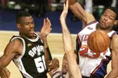 Por la revancha, así fue la última vez que Knicks y Spurs se midieron en unas Finales de la NBA en 1999